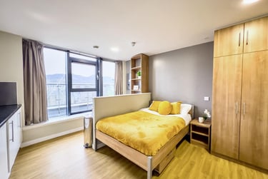 1 bed studio, Potterrow, Old Town, Edinburgh, EH89BT - Image 3